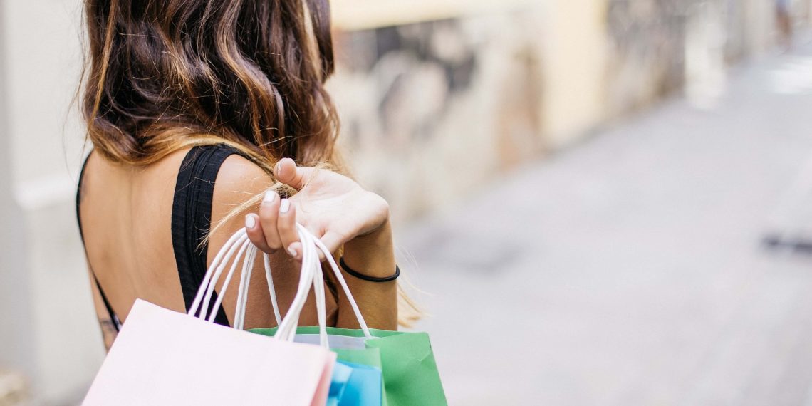 The Rise of E-commerce: How It’s Changing the Retail Landscape