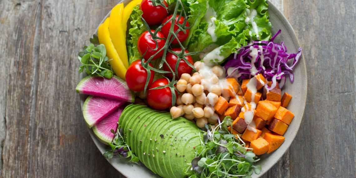 Healthy Eating Habits for a Better You: Tips on Incorporating Healthier Food Choices into Your Daily Routine