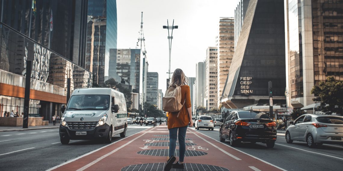Traveling on a Budget: Smart Ways to Explore the World Without Breaking the Bank