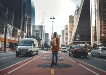 Traveling on a Budget: Smart Ways to Explore the World Without Breaking the Bank
